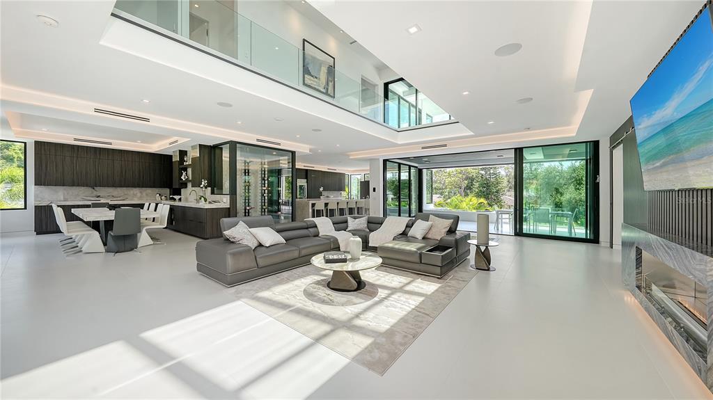 Sarasota, Florida, 34239, United States, 5 Bedrooms Bedrooms, ,8 BathroomsBathrooms,Residential,For Sale,1991570