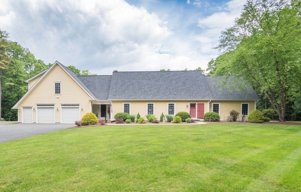 Gill, Massachusetts, 01354, United States, 4 Bedrooms Bedrooms, ,5 BathroomsBathrooms,Residential,For Sale,1848395