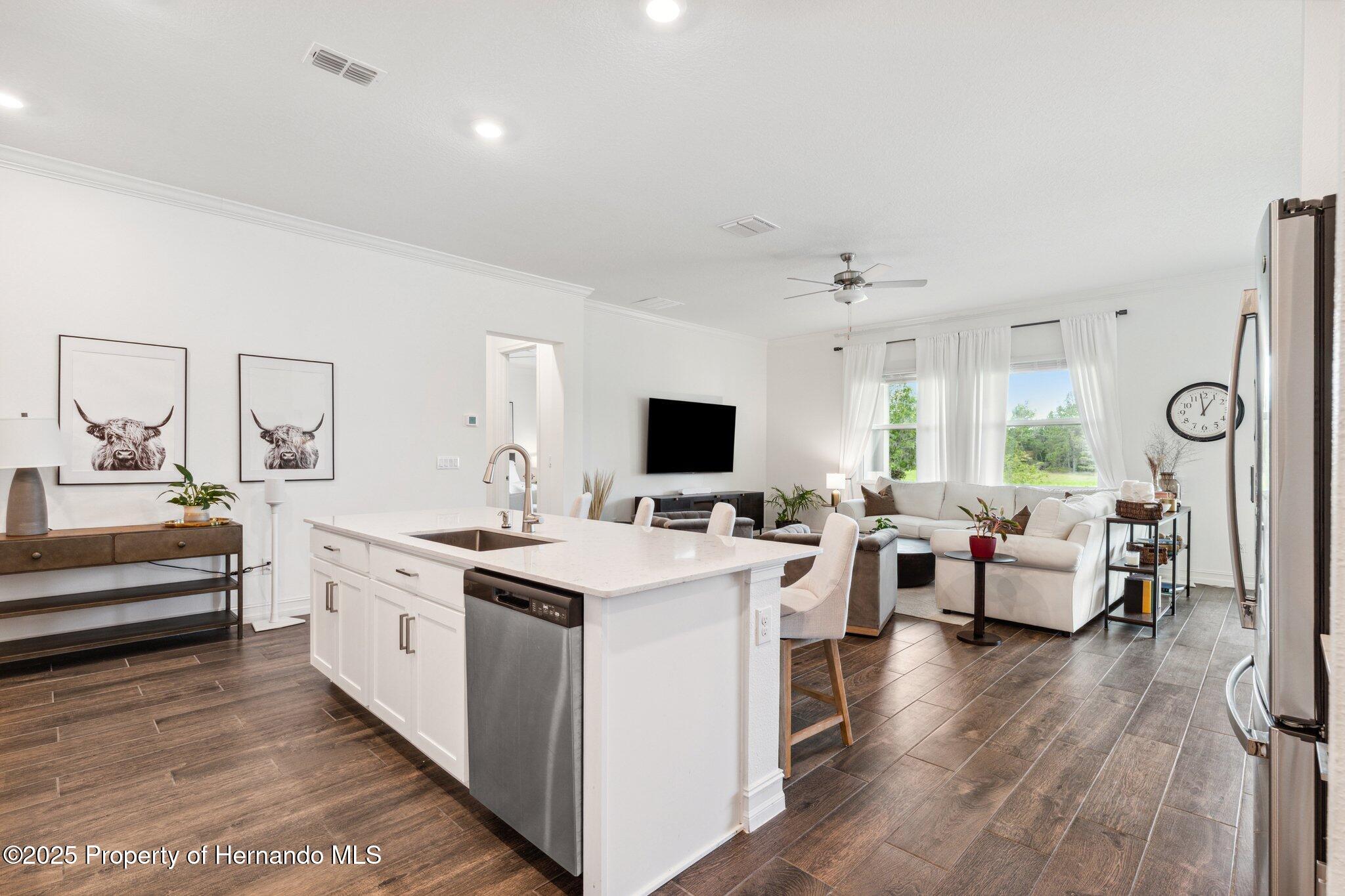 Brooksville, Florida, 34601, United States, 2 Bedrooms Bedrooms, ,3 BathroomsBathrooms,Residential,For Sale,1975908