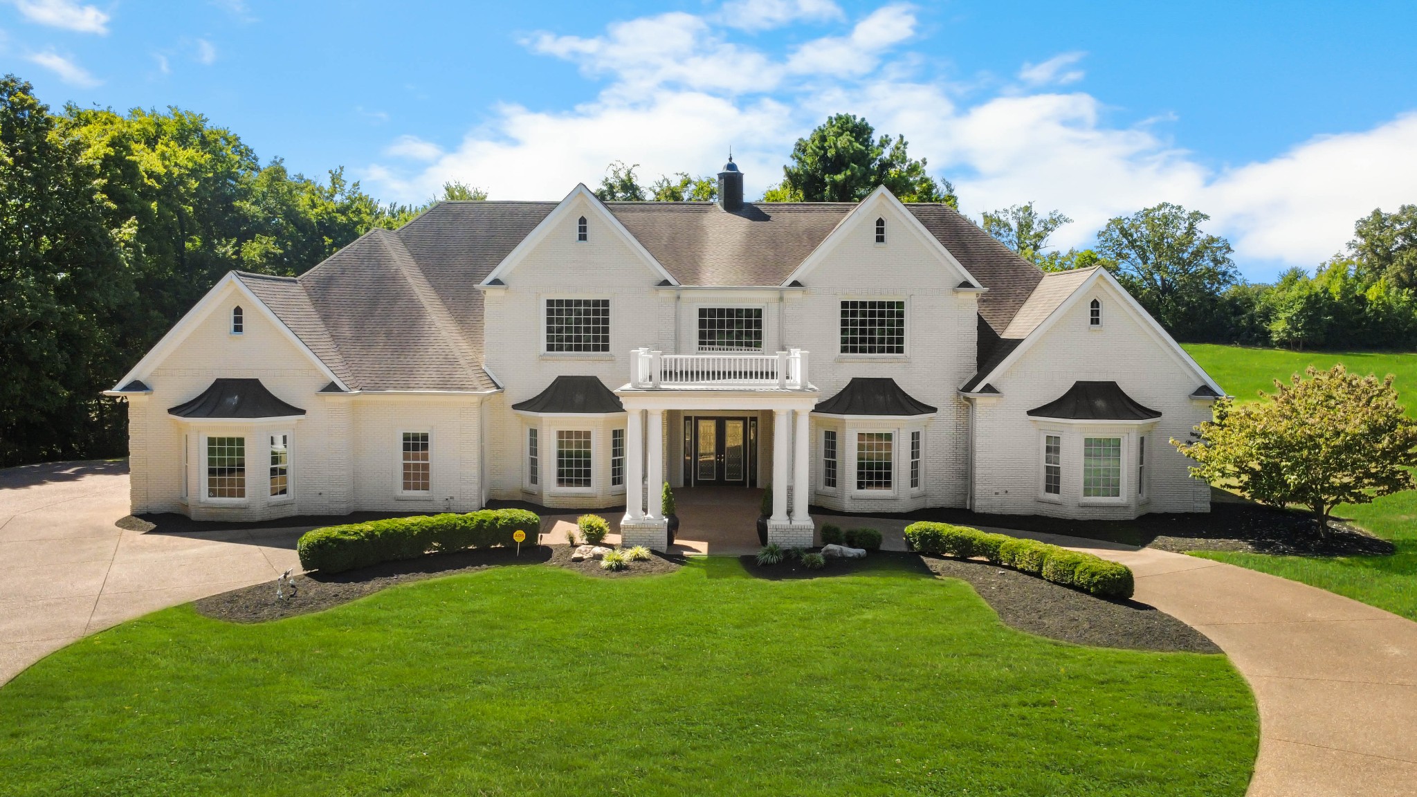 Clarksville, Tennessee, 37043, United States, 4 Bedrooms Bedrooms, ,4 BathroomsBathrooms,Residential,For Sale,1980790