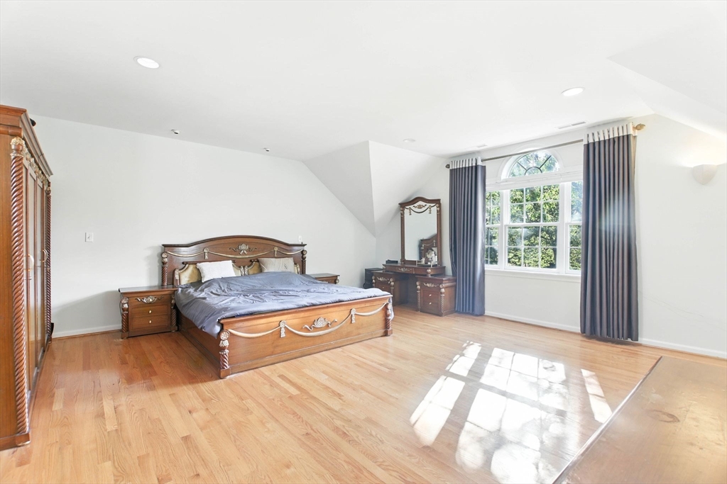 Westfield, Massachusetts, 01085, United States, 4 Bedrooms Bedrooms, ,3 BathroomsBathrooms,Residential,For Sale,1942003