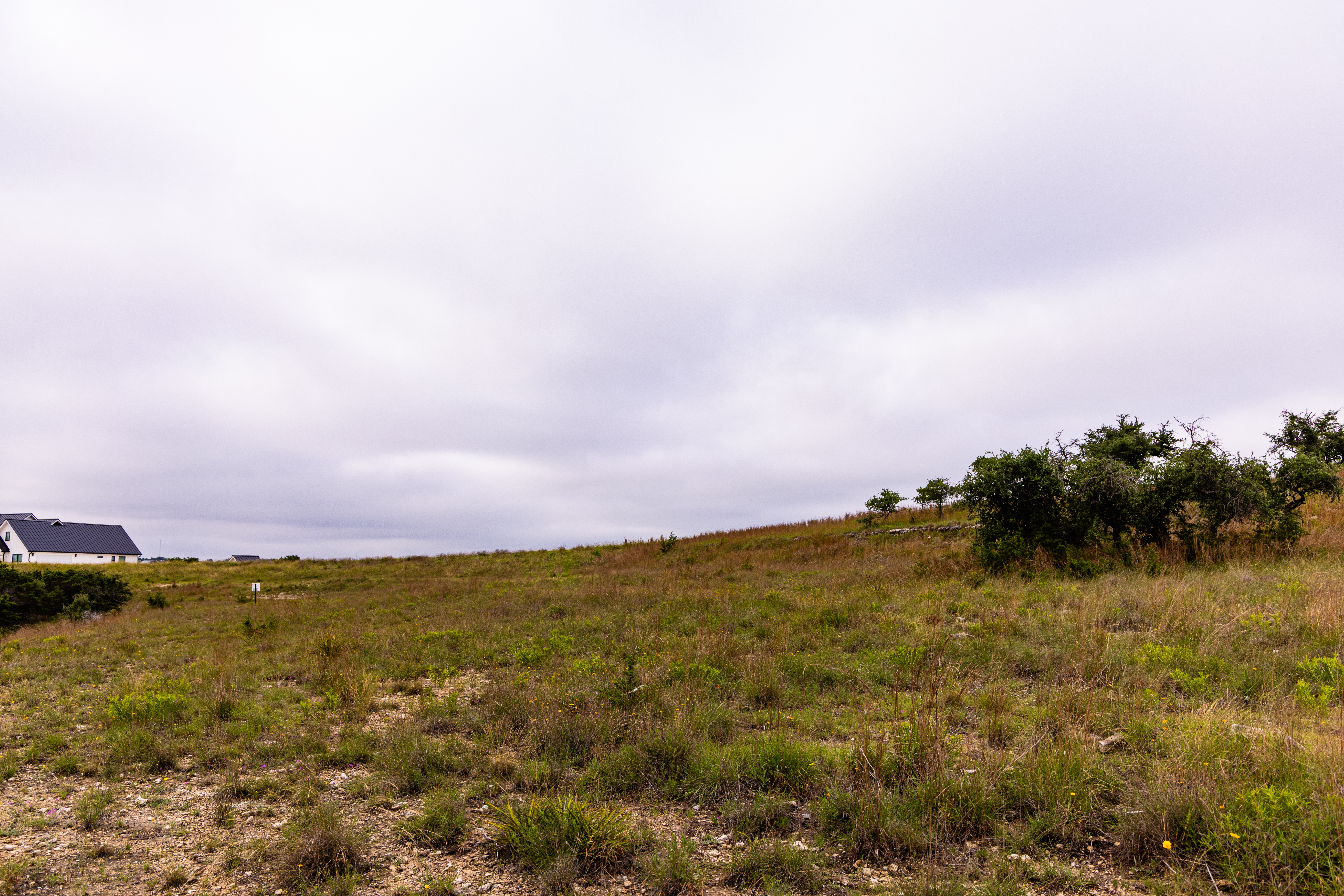  Expansive 10-Acre Lot - 物件實景