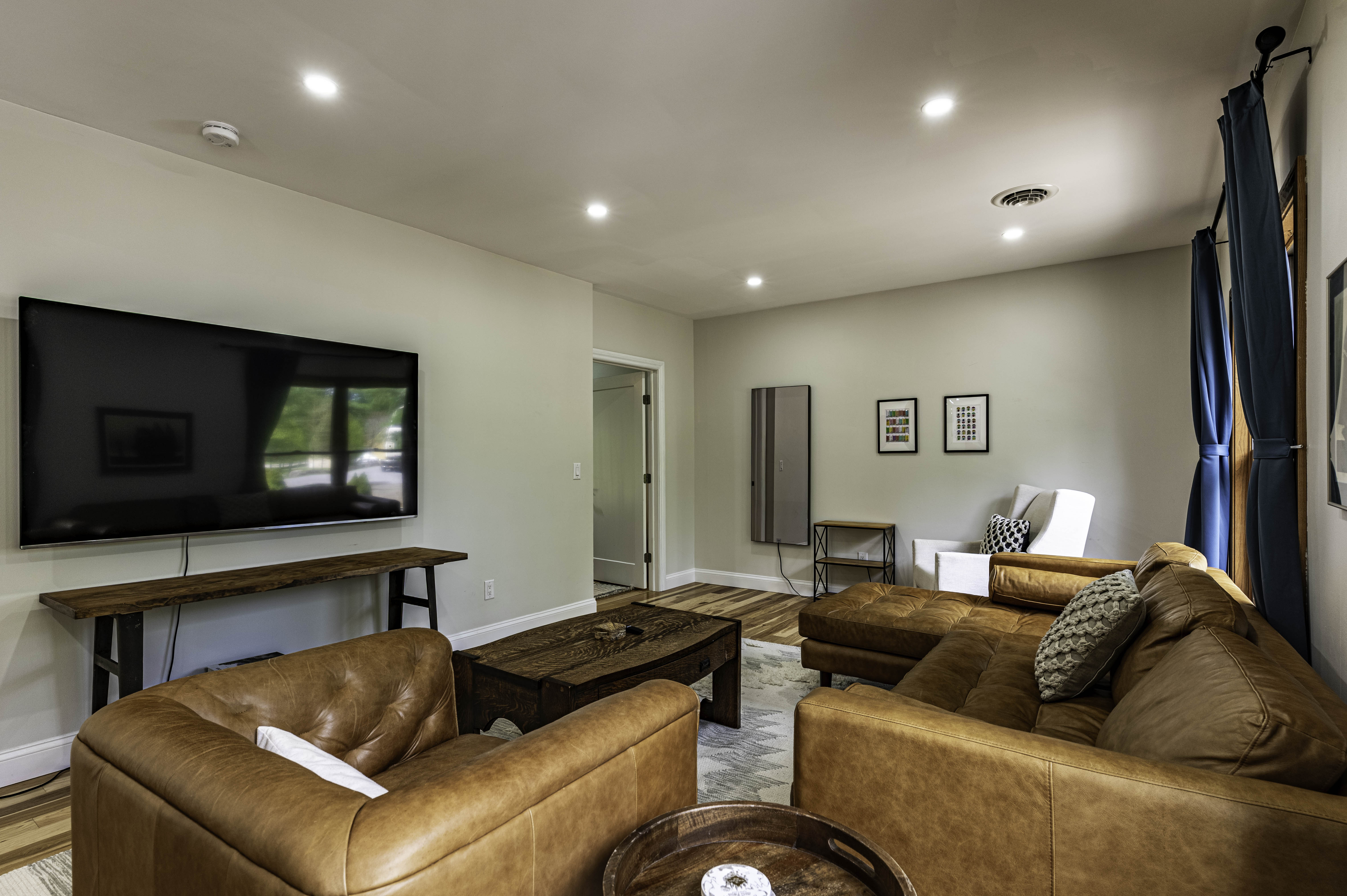  Ranch Style Home with Studio Apartment - 物件實景