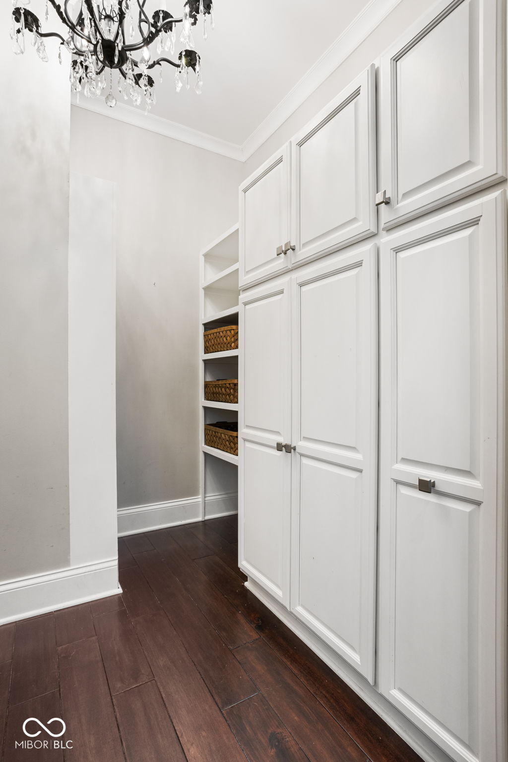 Indianapolis, Indiana, 46226, United States, 6 Bedrooms Bedrooms, ,7 BathroomsBathrooms,Residential,For Sale,1998001