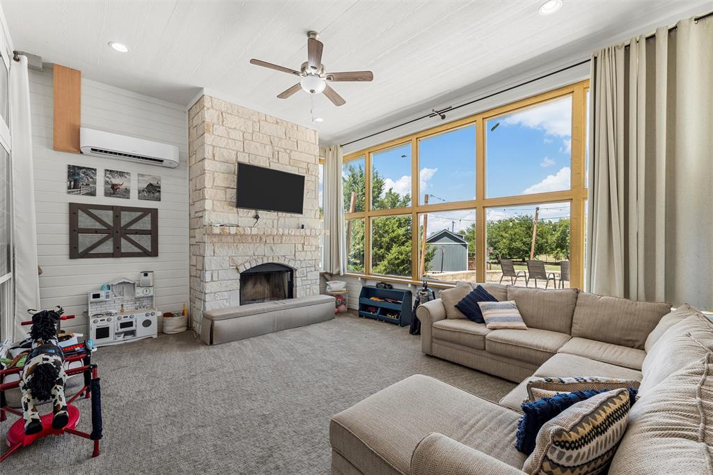 Lorena, Texas, 76655, United States, 4 Bedrooms Bedrooms, ,4 BathroomsBathrooms,Residential,For Sale,1906757