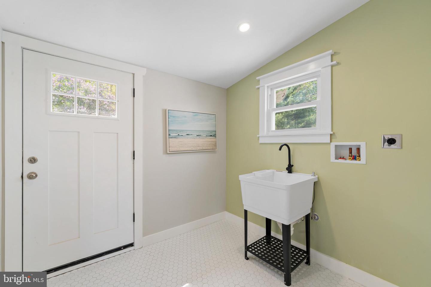Glen Mills, Pennsylvania, 19342, United States, 3 Bedrooms Bedrooms, ,3 BathroomsBathrooms,Residential,For Sale,1902423