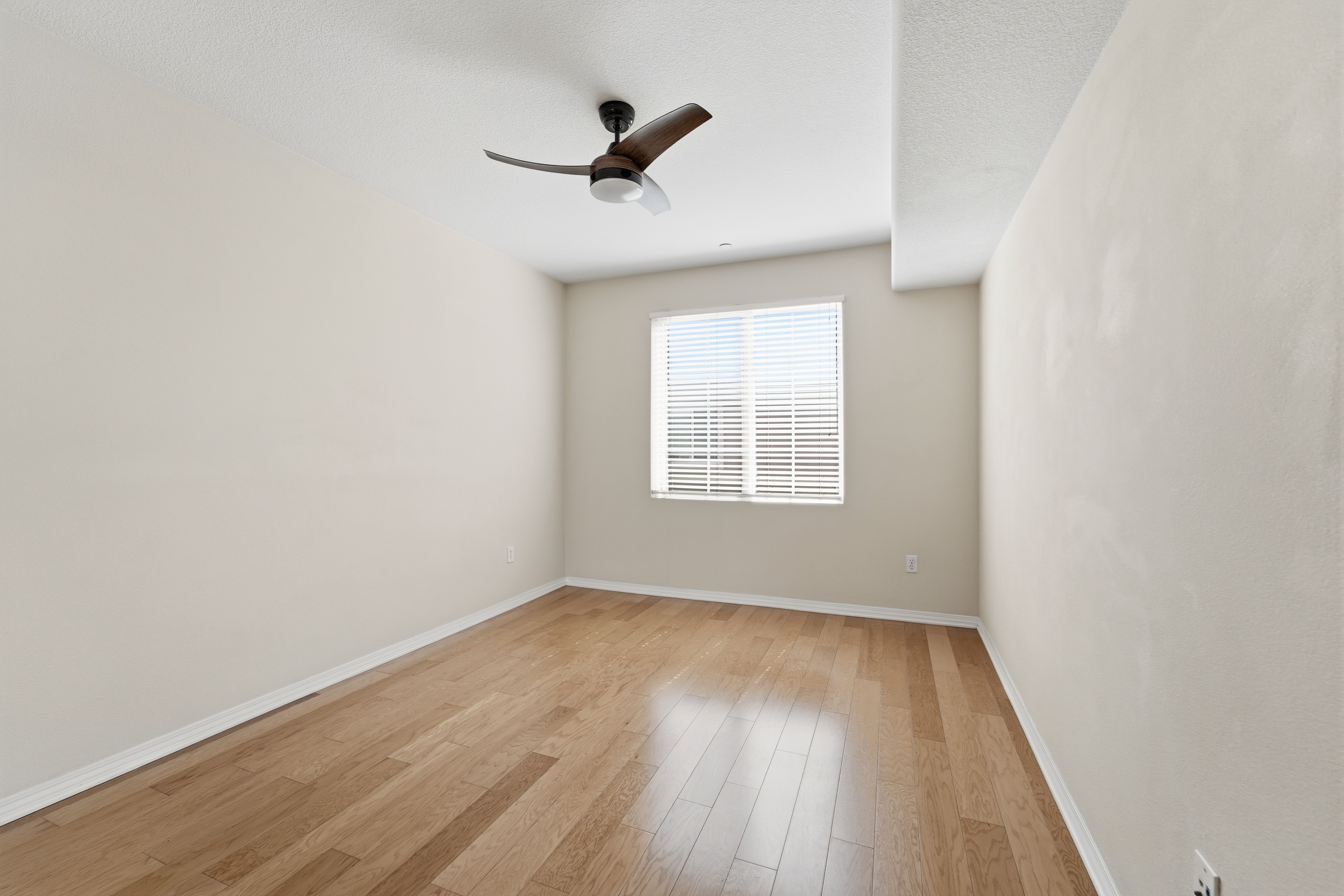  2750 Artesia Boulevard, Redondo Beach, CA 90278 - 物件實景