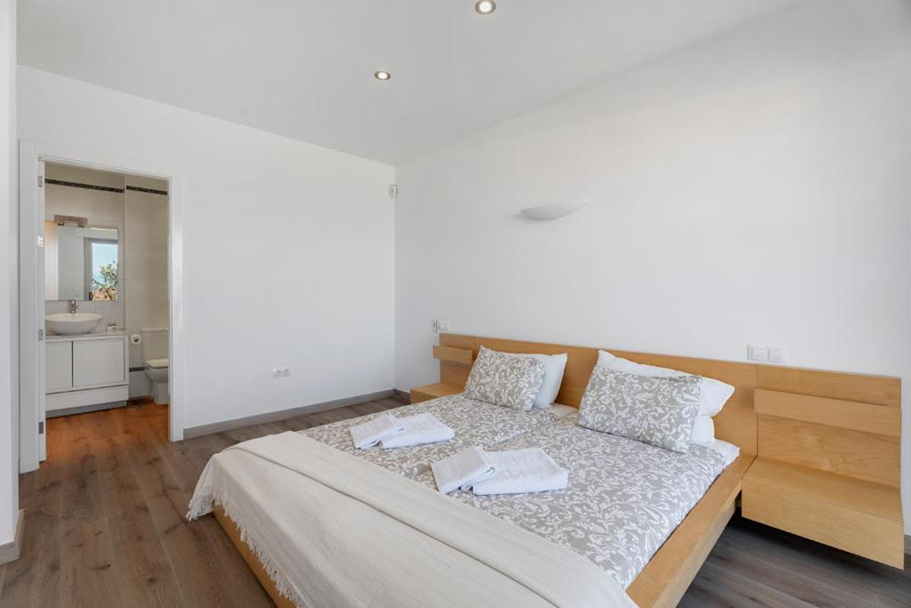  Contemporary Villa for Sale in Puerto de Santiago, Tenerife - 物件實景