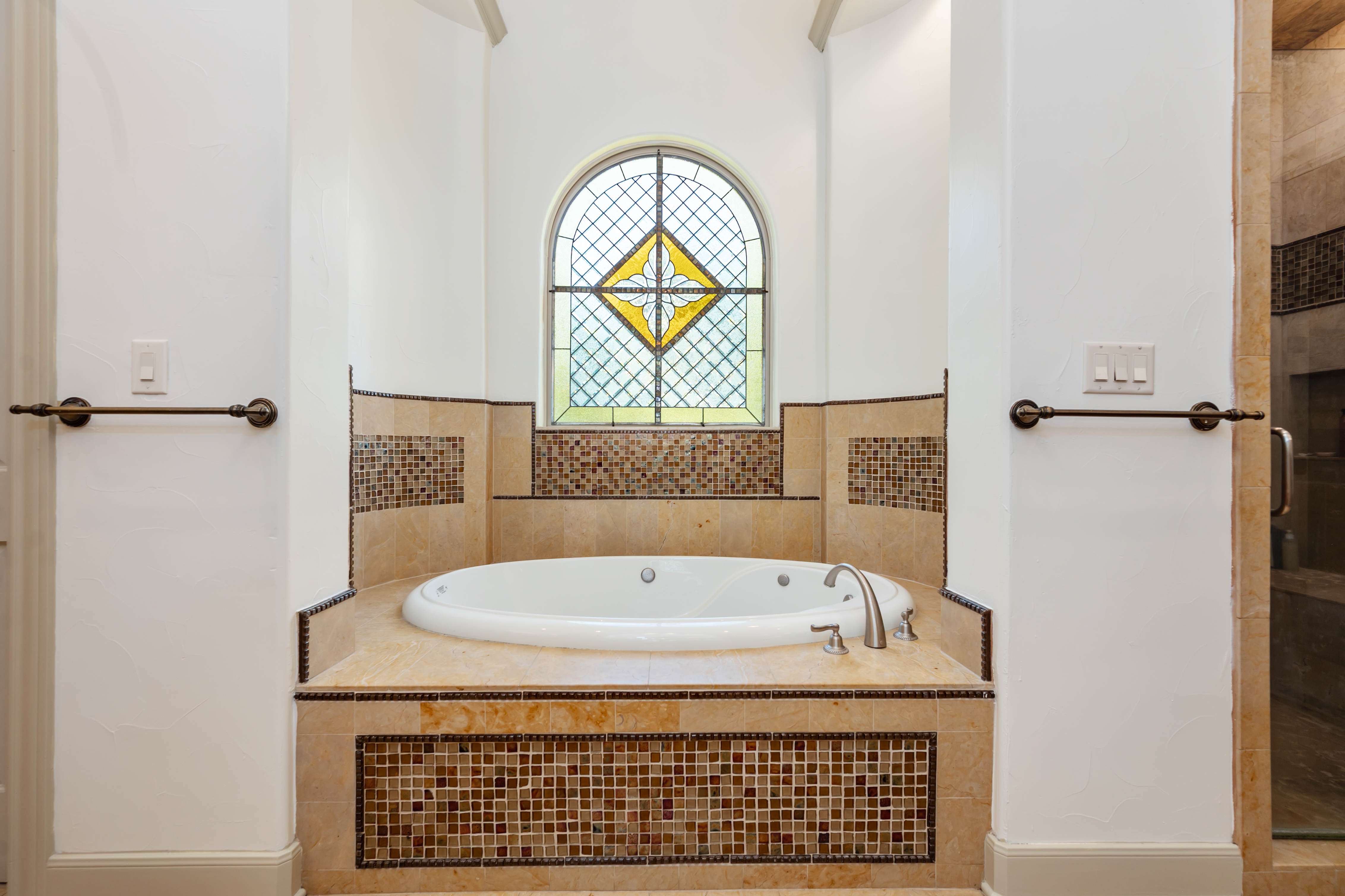  Custom Estate with Pool, Courtyard and Wine Room - 物件實景