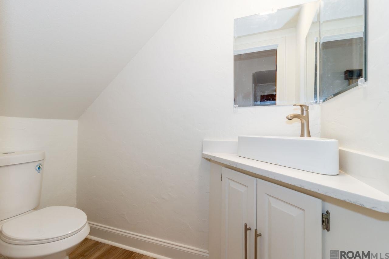 Baton Rouge, Louisiana, 70817, United States, 5 Bedrooms Bedrooms, ,4 BathroomsBathrooms,Residential,For Sale,1984389