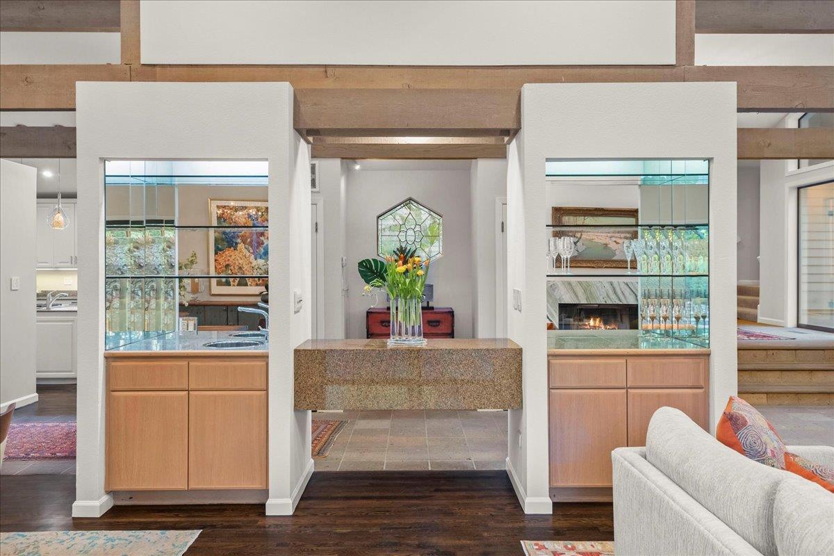 Los Altos Hills, California, 94022, United States, 5 Bedrooms Bedrooms, ,5 BathroomsBathrooms,Residential,For Sale,1907317