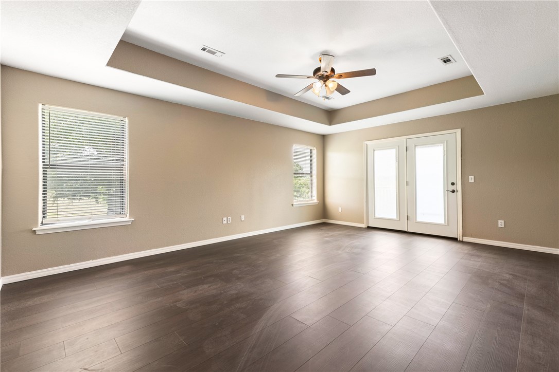 Huntsville, Arkansas, 72740, United States, 3 Bedrooms Bedrooms, ,4 BathroomsBathrooms,Residential,For Sale,1907713