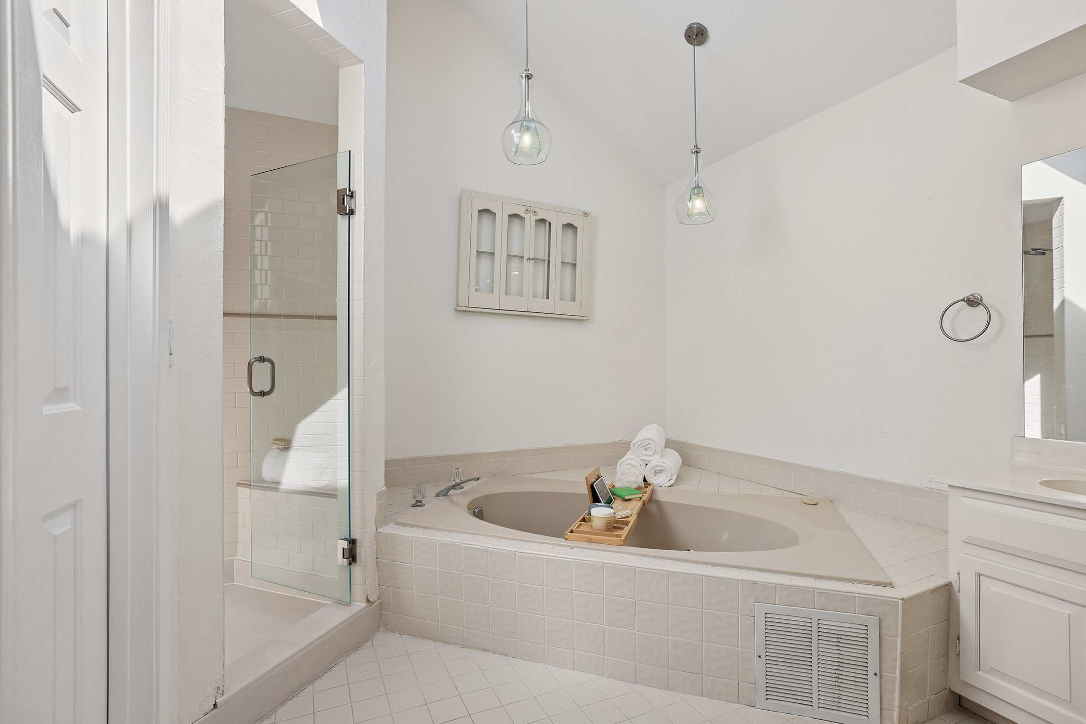  Inviting Townhome in Atlanta