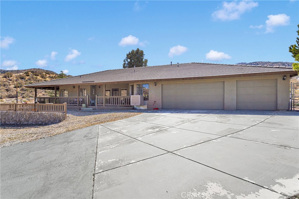 Pinon Hills, California, 92372, United States, 3 Bedrooms Bedrooms, ,2 BathroomsBathrooms,Residential,For Sale,2010420