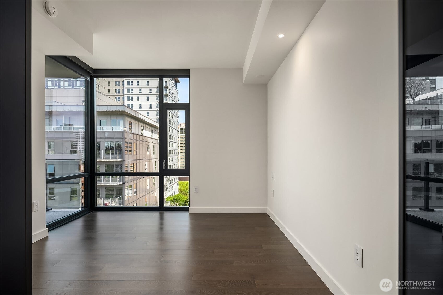 Bellevue, Washington, 98004, United States, 2 Bedrooms Bedrooms, ,2 BathroomsBathrooms,Residential,For Sale,1849767