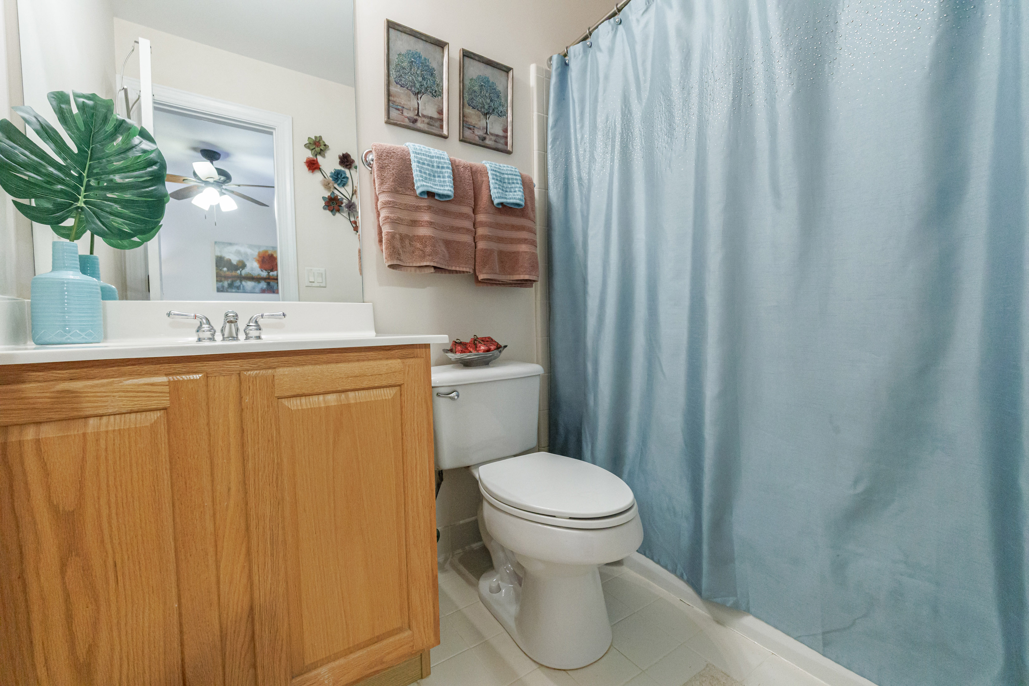  Beautifully Updated and Well Maintained Home in Sought-after Highcroft Community - 物件實景