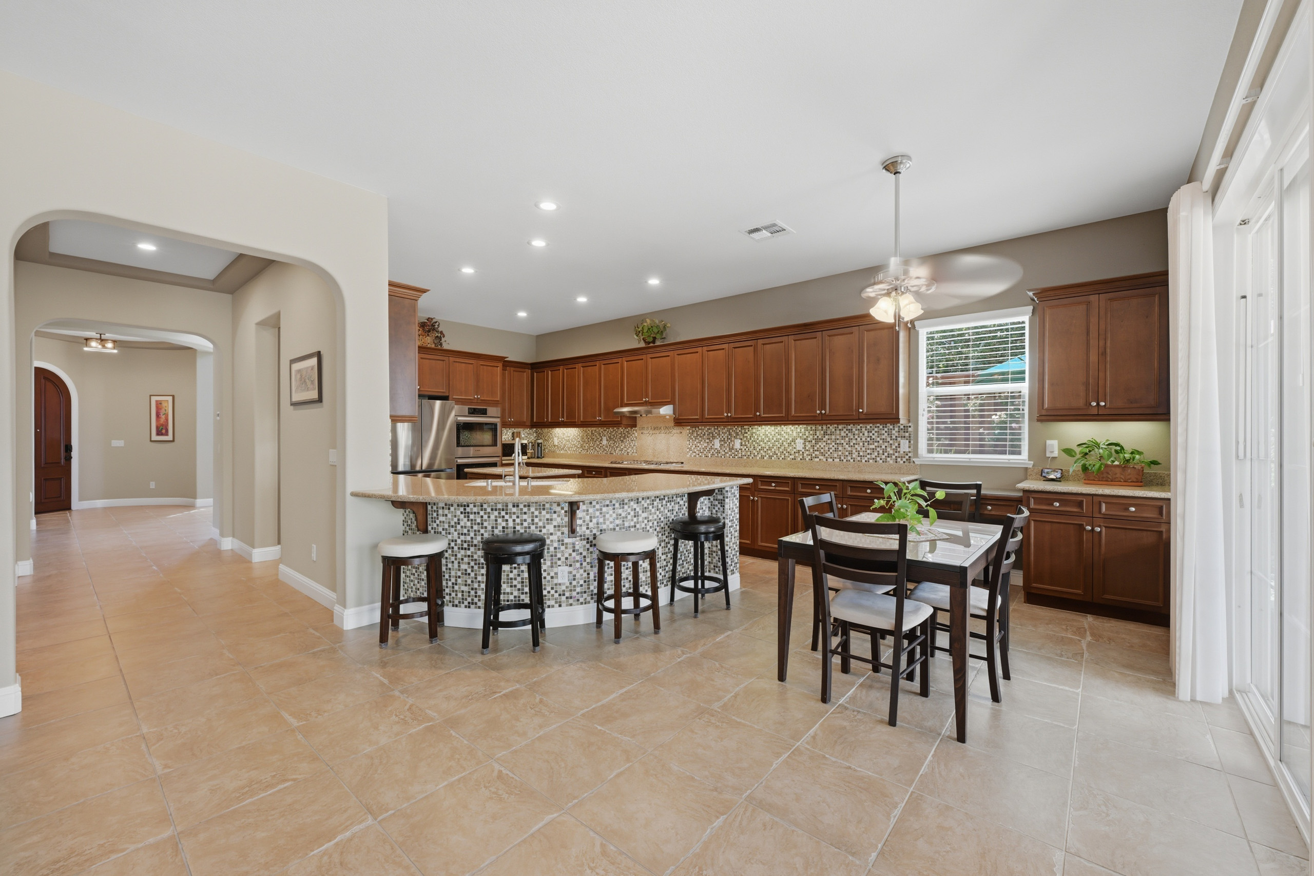  9425 Pinehurst Drive, Roseville, CA 95747 - 物件實景