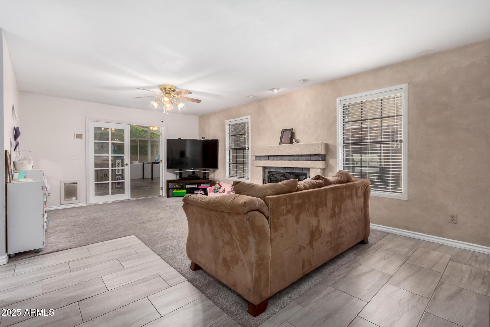 Glendale, Arizona, 85302, United States, 4 Bedrooms Bedrooms, ,4 BathroomsBathrooms,Residential,For Sale,1977849