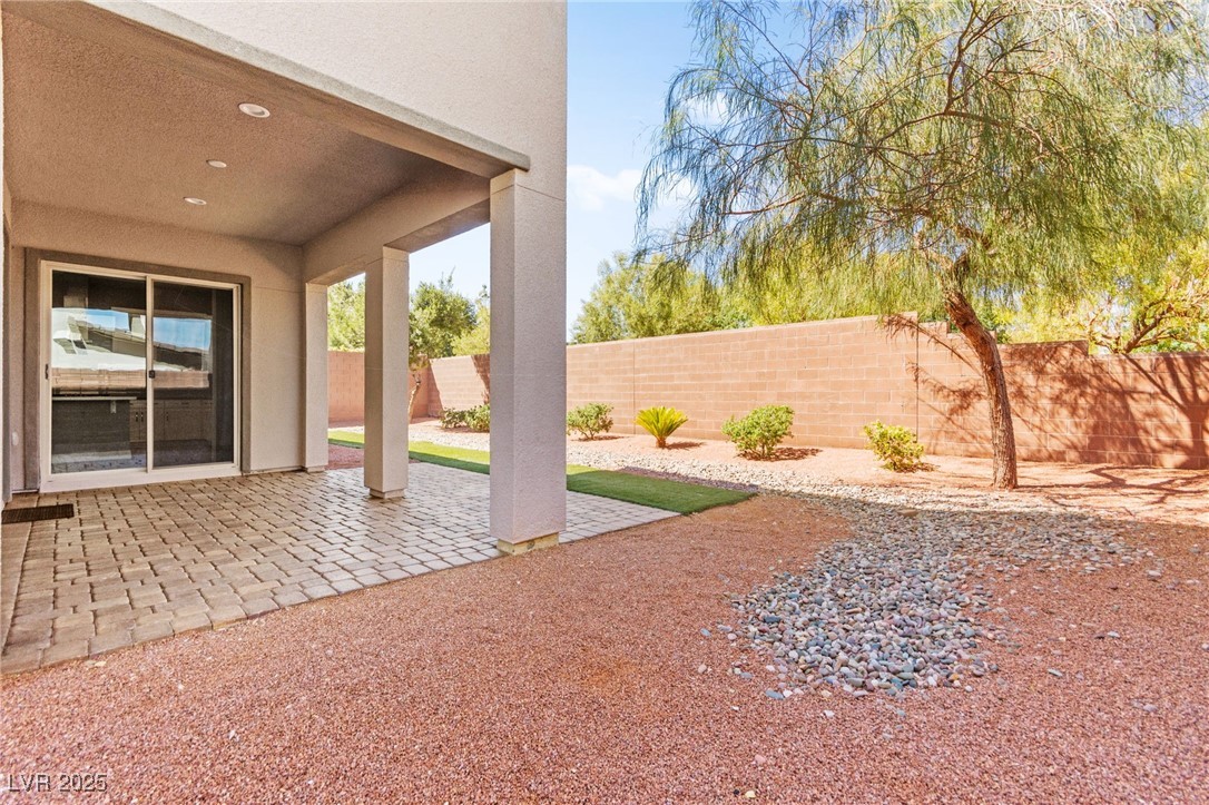 Las Vegas, Nevada, 89135, United States, 4 Bedrooms Bedrooms, ,4 BathroomsBathrooms,Residential,For Sale,1926199