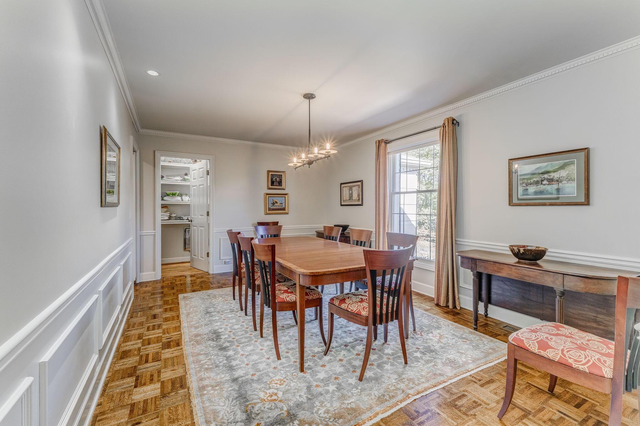 Dalton, Georgia, 30720, United States, 4 Bedrooms Bedrooms, ,4 BathroomsBathrooms,Residential,For Sale,1998245