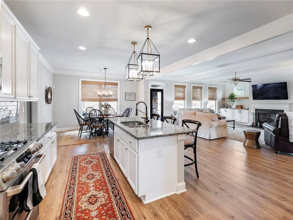 Hoschton, Georgia, 30548, United States, 5 Bedrooms Bedrooms, ,3 BathroomsBathrooms,Residential,For Sale,2000430