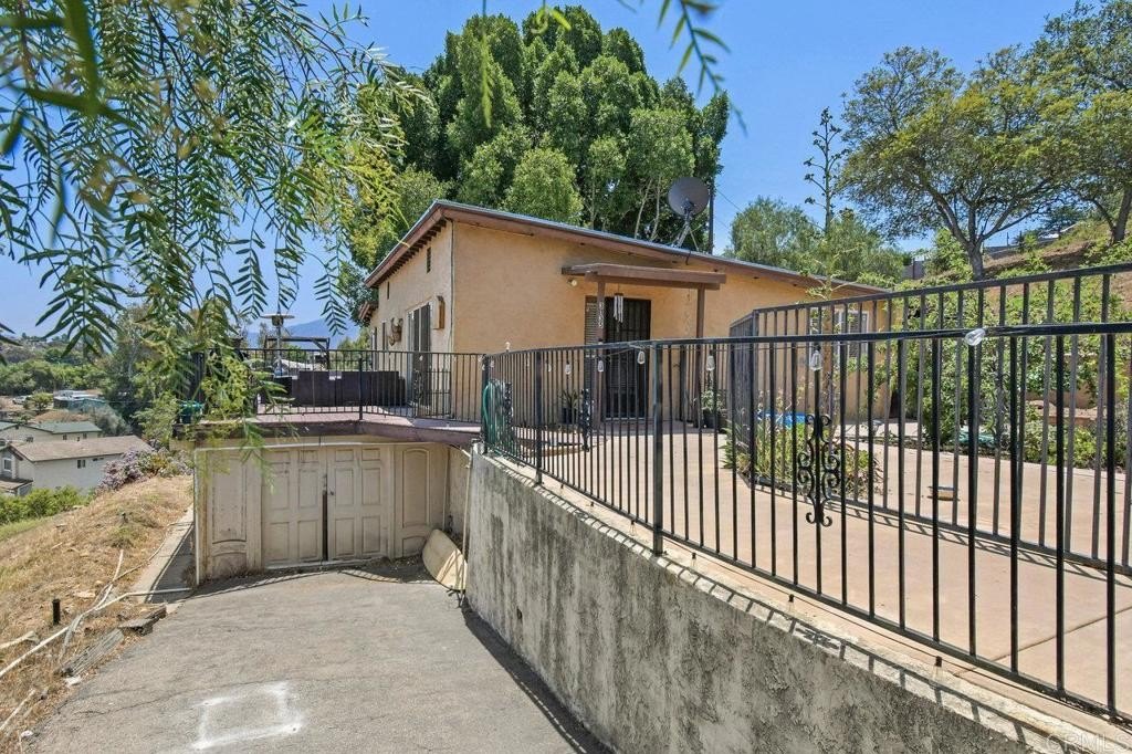 Spring Valley, California, 91977, United States, 2 Bedrooms Bedrooms, ,1 BathroomBathrooms,Residential,For Sale,1877112