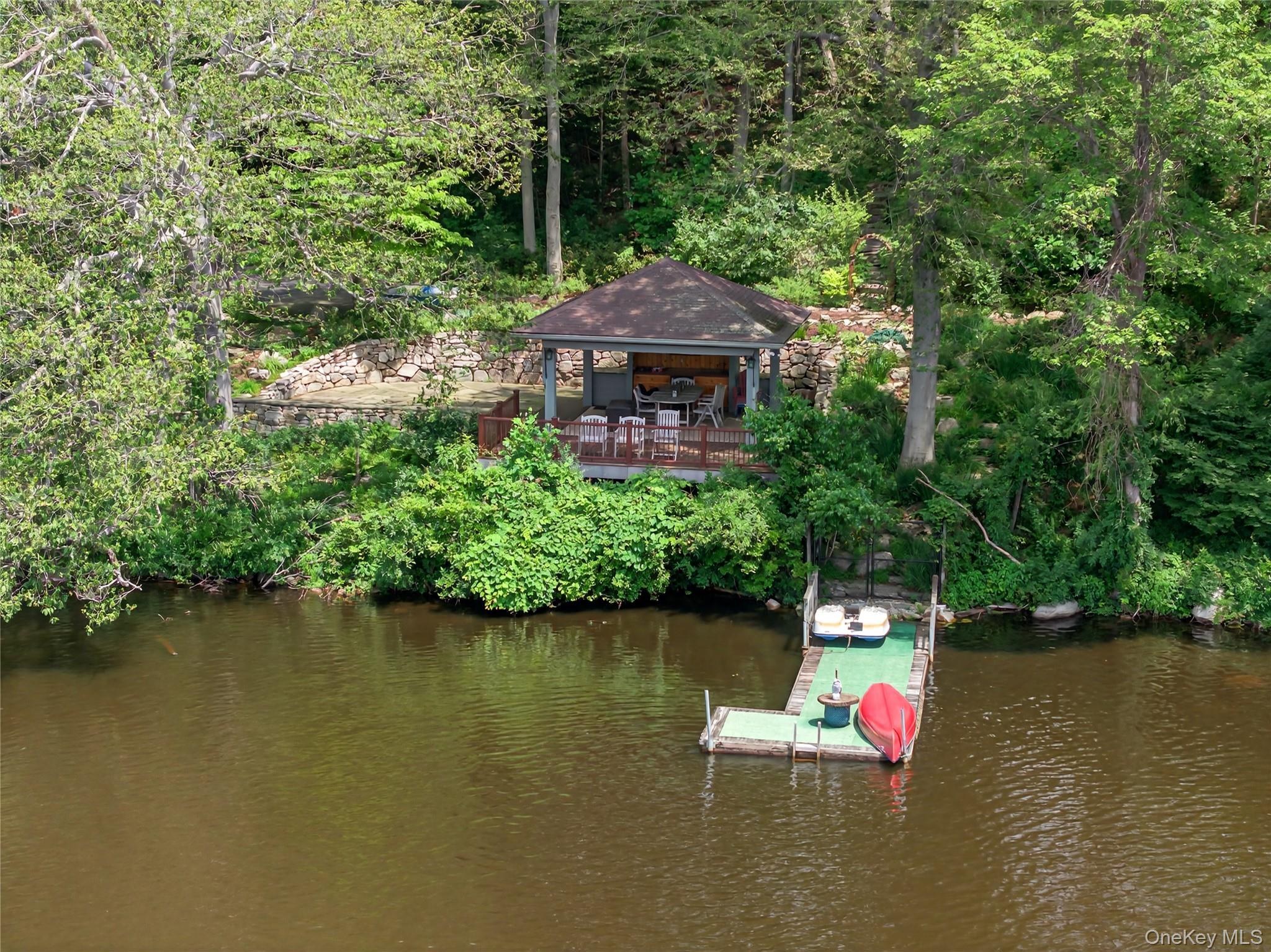 Sloatsburg, New York, 10974, United States, 5 Bedrooms Bedrooms, ,5 BathroomsBathrooms,Residential,For Sale,2032230
