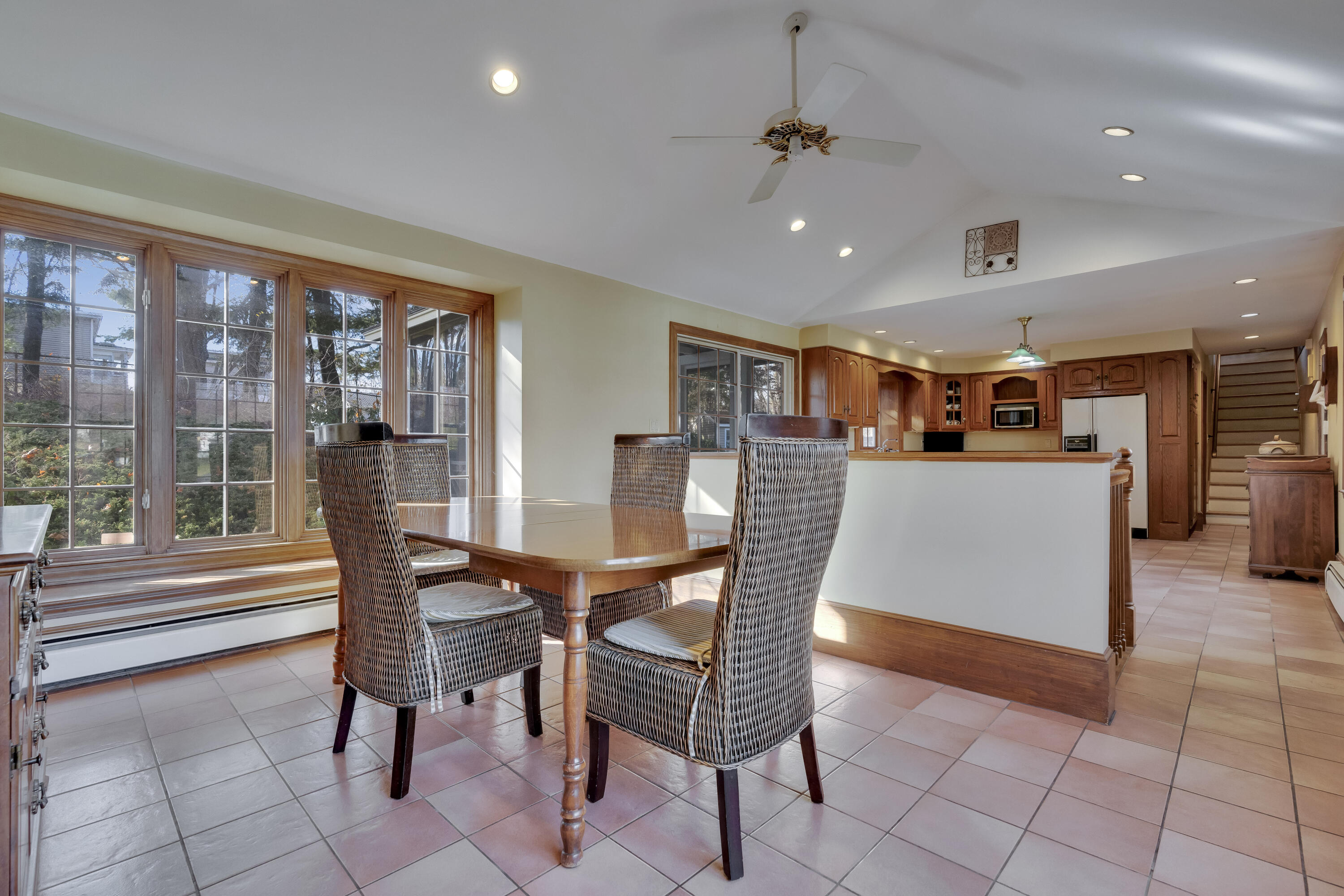 Biddeford, Maine, 04005, United States, 4 Bedrooms Bedrooms, ,2 BathroomsBathrooms,Residential,For Sale,1998354