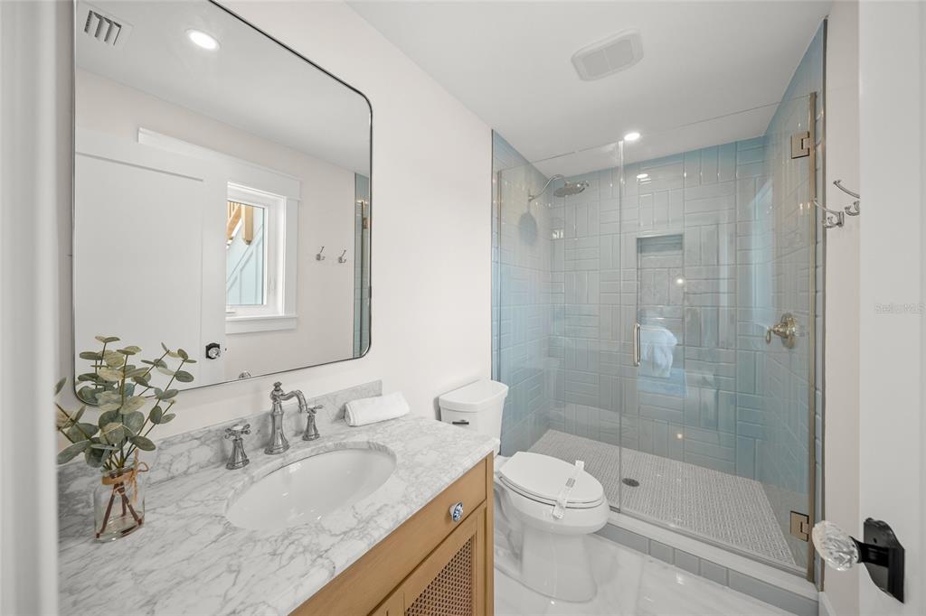 Holmes Beach, Florida, 34217, United States, 4 Bedrooms Bedrooms, ,6 BathroomsBathrooms,Residential,For Sale,1989554