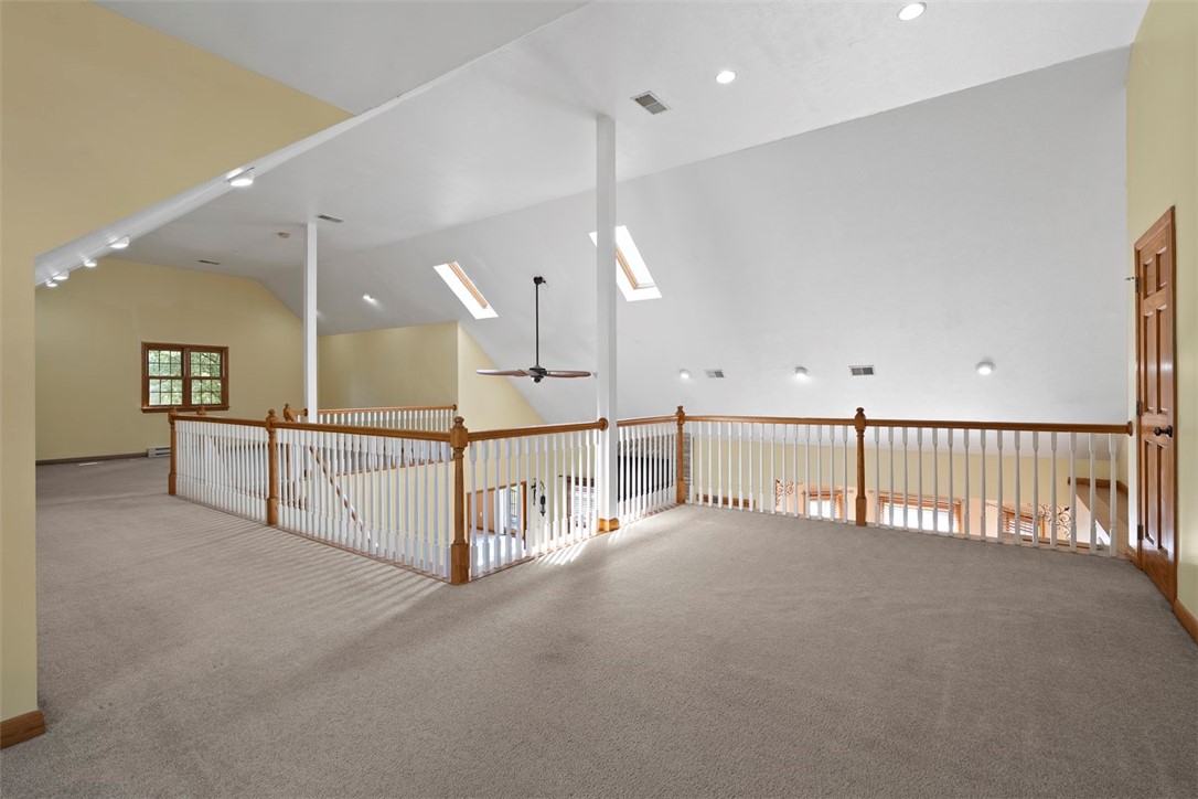 Cranberry Twp, Pennsylvania, 16066, United States, 4 Bedrooms Bedrooms, ,3 BathroomsBathrooms,Residential,For Sale,1947060