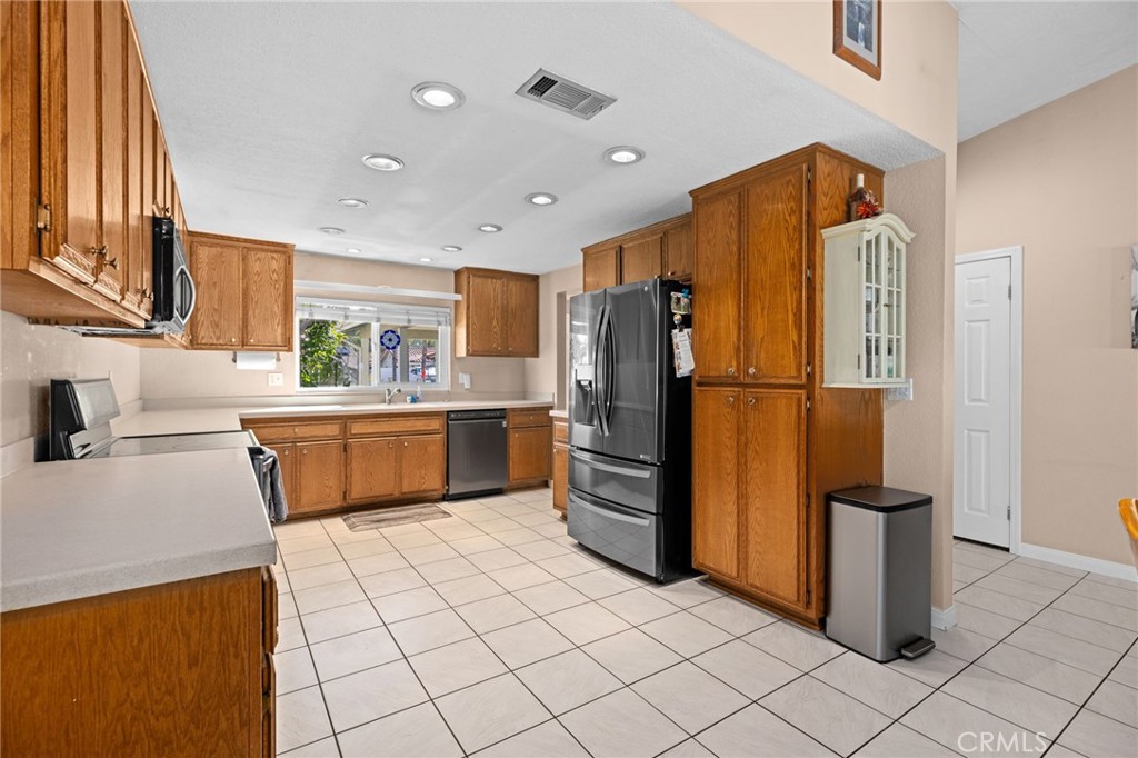 Canyon Lake, California, 92587, United States, 3 Bedrooms Bedrooms, ,2 BathroomsBathrooms,Residential,For Sale,2019703