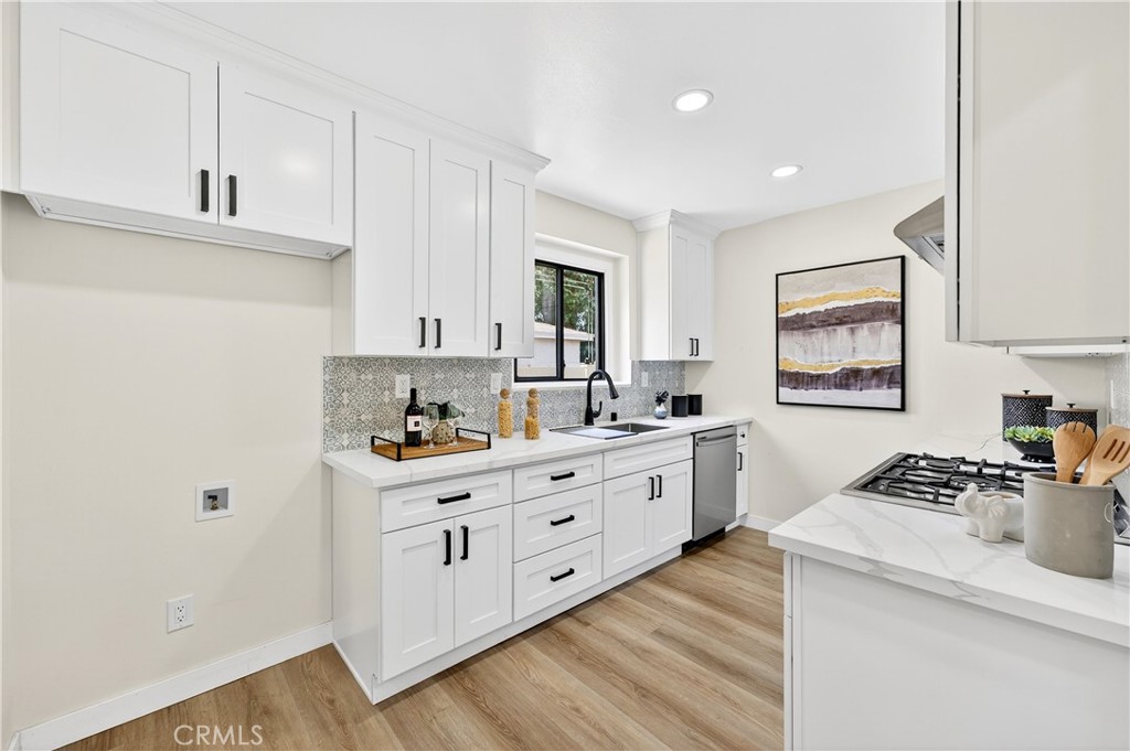 Anaheim, California, 92805, United States, 3 Bedrooms Bedrooms, ,3 BathroomsBathrooms,Residential,For Sale,1927915