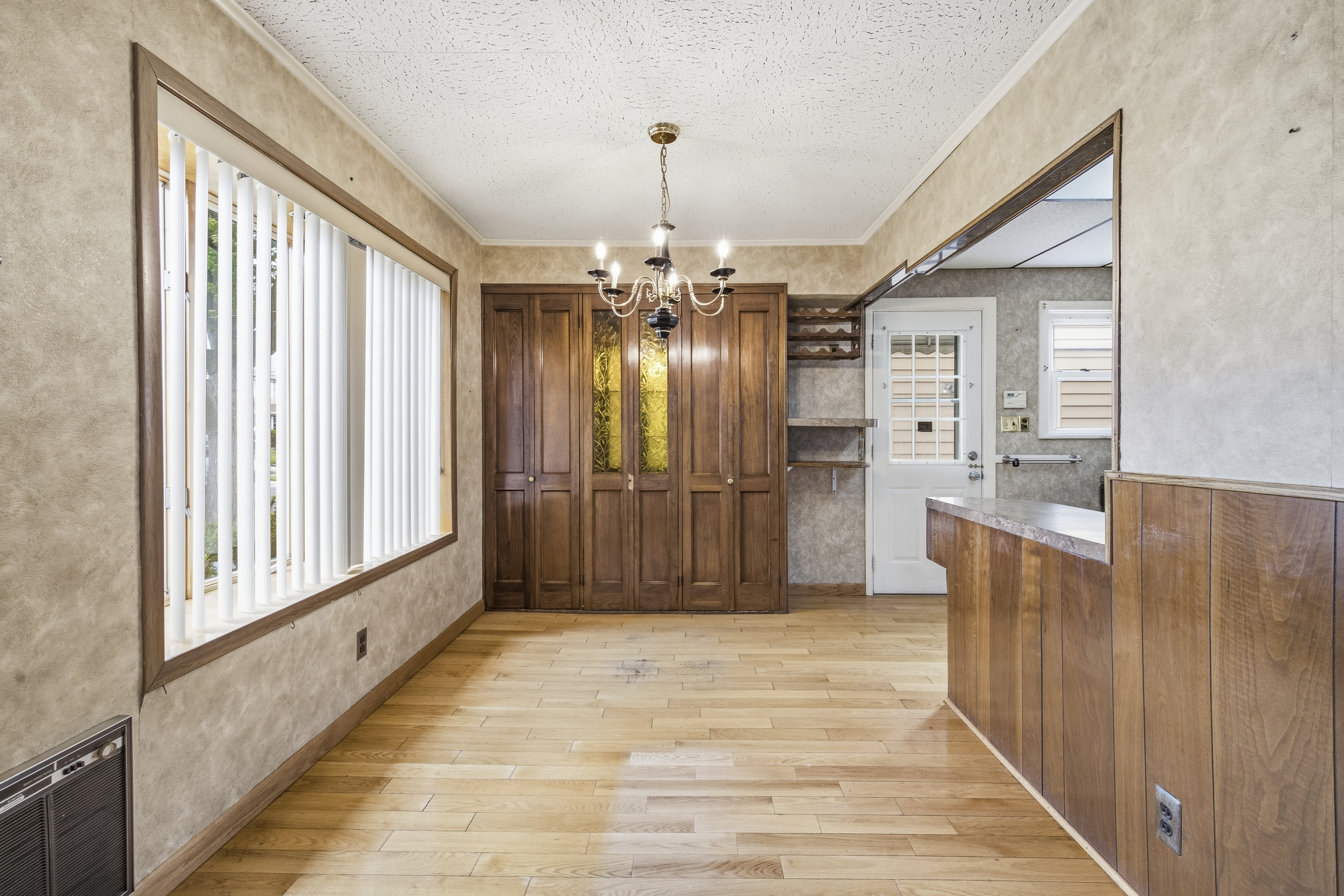  49 Roosevelt Court, Westbury, NY, 11590 - 物件實景