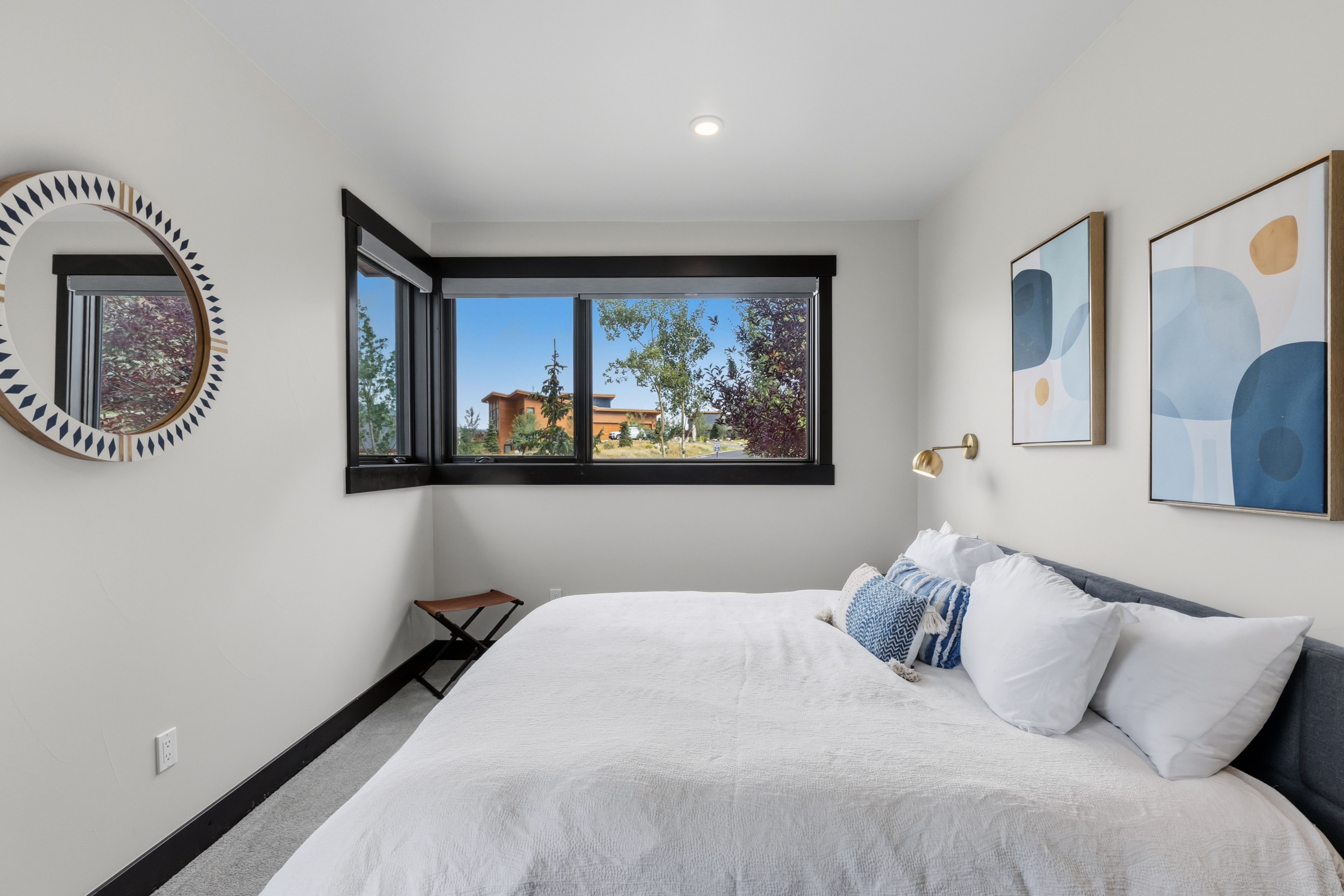  Beautifully Furnished Duplex in Highly Sought After Summit Sky Ranch Community - 物件實景