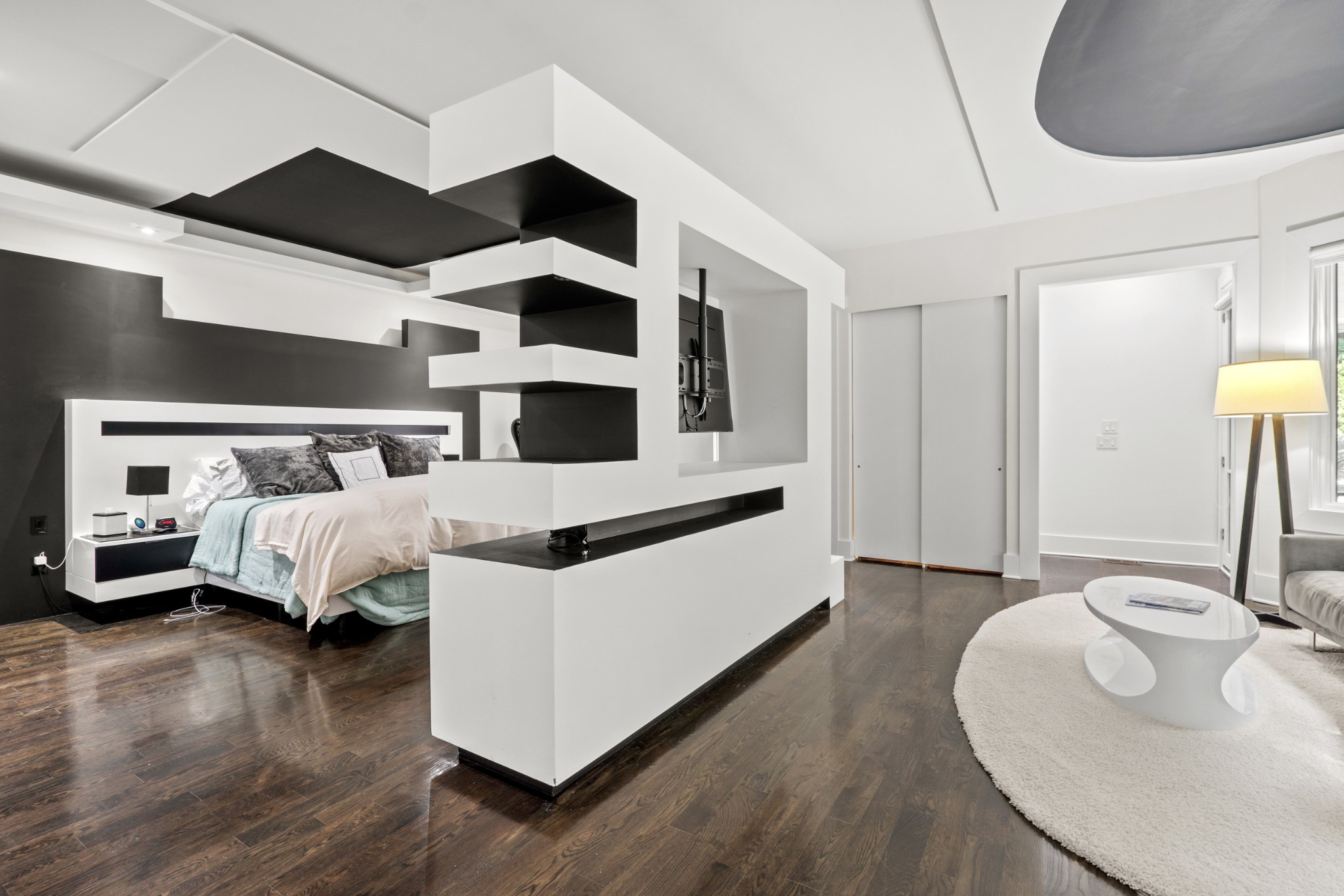 Nashville, Tennessee, 37215, United States, 5 Bedrooms Bedrooms, ,11 BathroomsBathrooms,Residential,For Sale,1997192