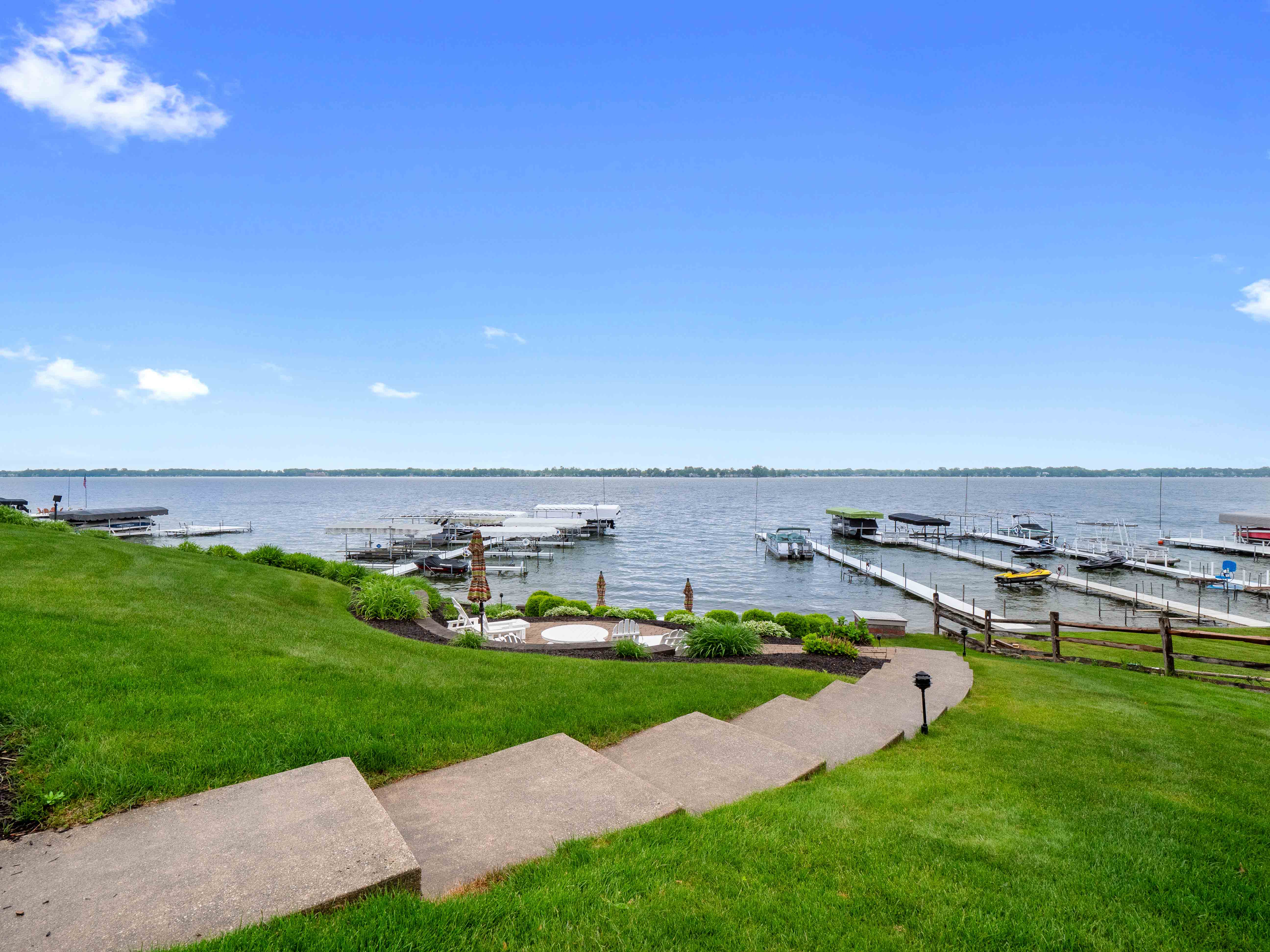  Three Bedroom Condo on Lake Wawasee with Private Boat Slip - 物件實景