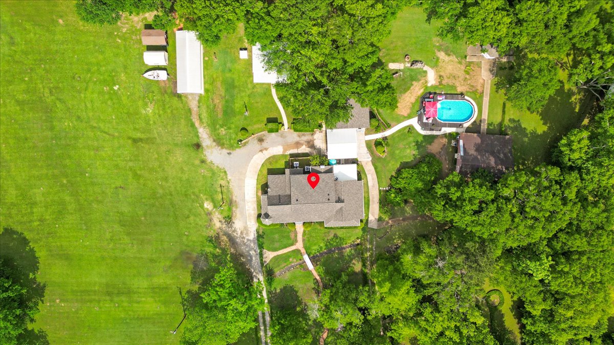 Carthage, Texas, 75633, United States, 5 Bedrooms Bedrooms, ,4 BathroomsBathrooms,Residential,For Sale,1804016