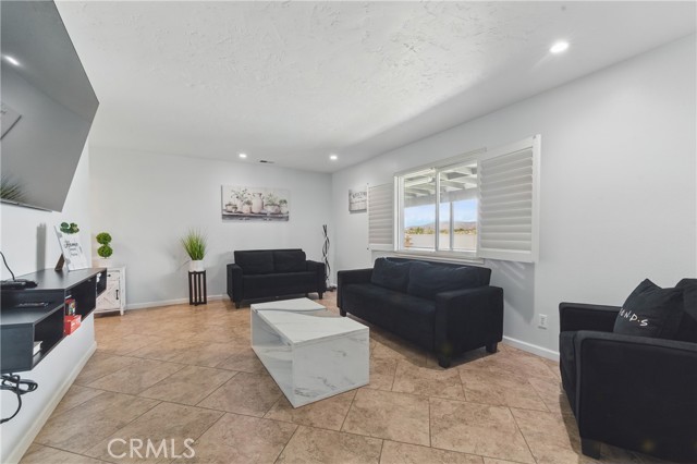 Desert Hot Springs, California, 92241, United States, 4 Bedrooms Bedrooms, ,3 BathroomsBathrooms,Residential,For Sale,1975941