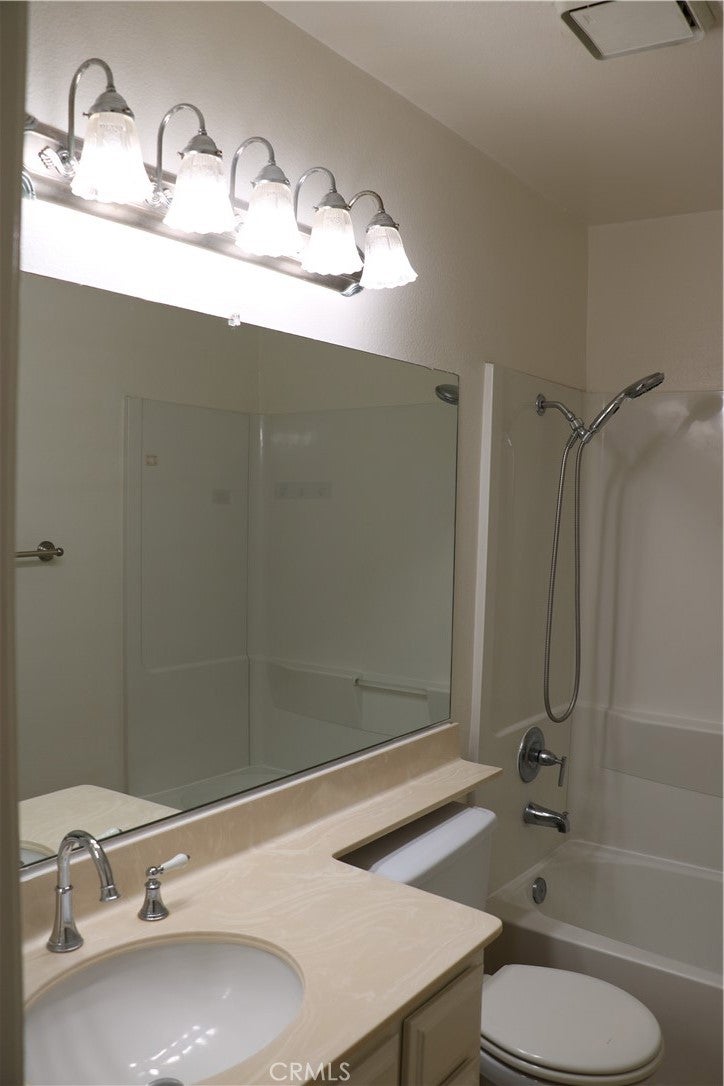 Irvine, California, 92614, United States, 2 Bedrooms Bedrooms, ,2 BathroomsBathrooms,Residential,For Sale,1865749