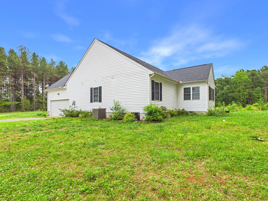 Cumberland, Virginia, 23901, United States, 4 Bedrooms Bedrooms, ,3 BathroomsBathrooms,Residential,For Sale,2048772
