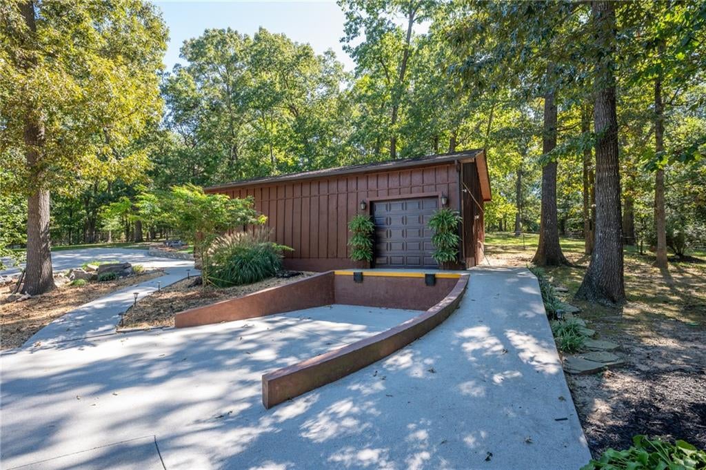 Calhoun, Georgia, 30701, United States, 3 Bedrooms Bedrooms, ,3 BathroomsBathrooms,Residential,For Sale,1980675