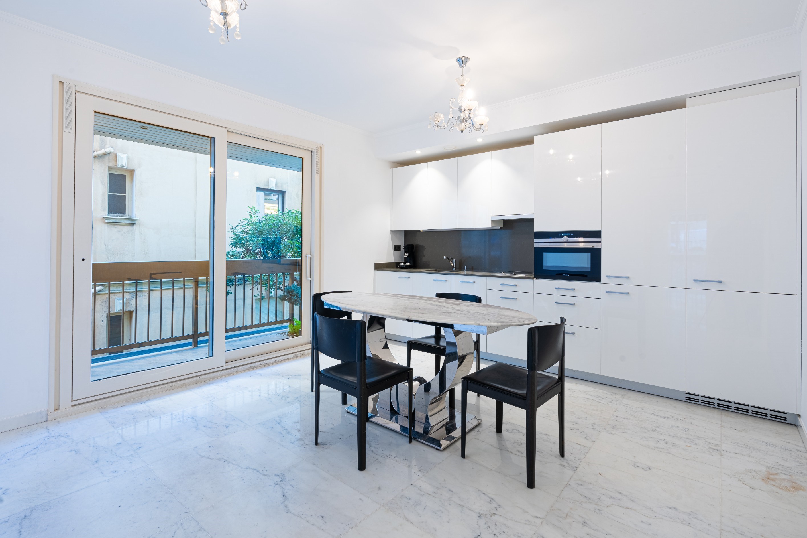  Park Palace - Mixed use 1-bedroom - Carré d