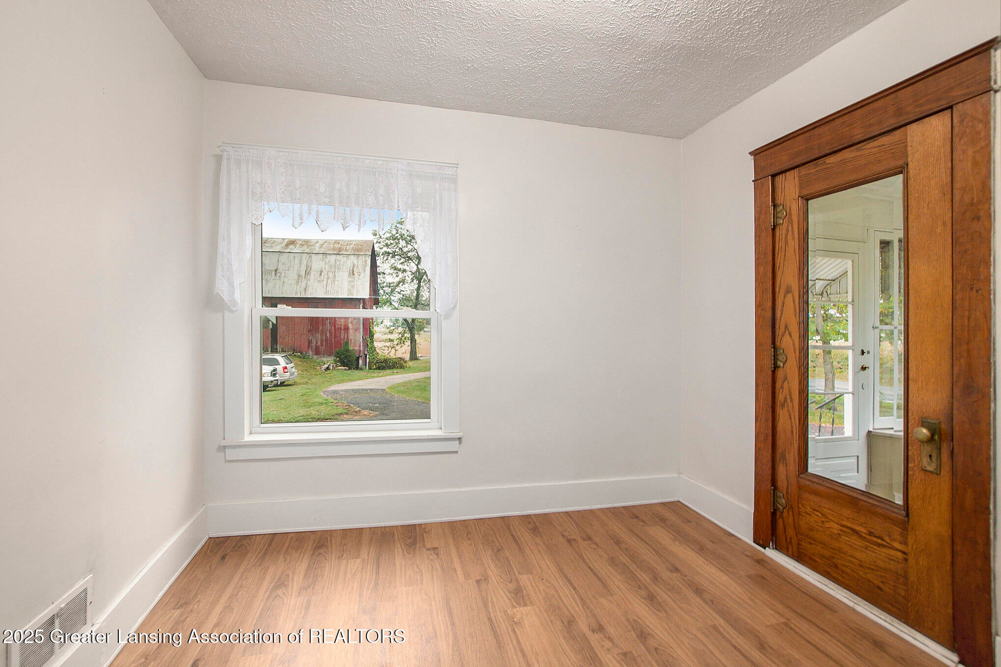 Webberville, Michigan, 48892, United States, 5 Bedrooms Bedrooms, ,2 BathroomsBathrooms,Residential,For Sale,1963155