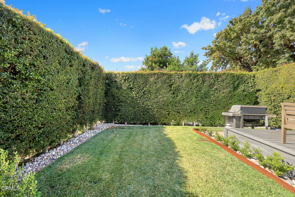 Pasadena, California, 91107, United States, 2 Bedrooms Bedrooms, ,1 BathroomBathrooms,Residential,For Sale,1988268