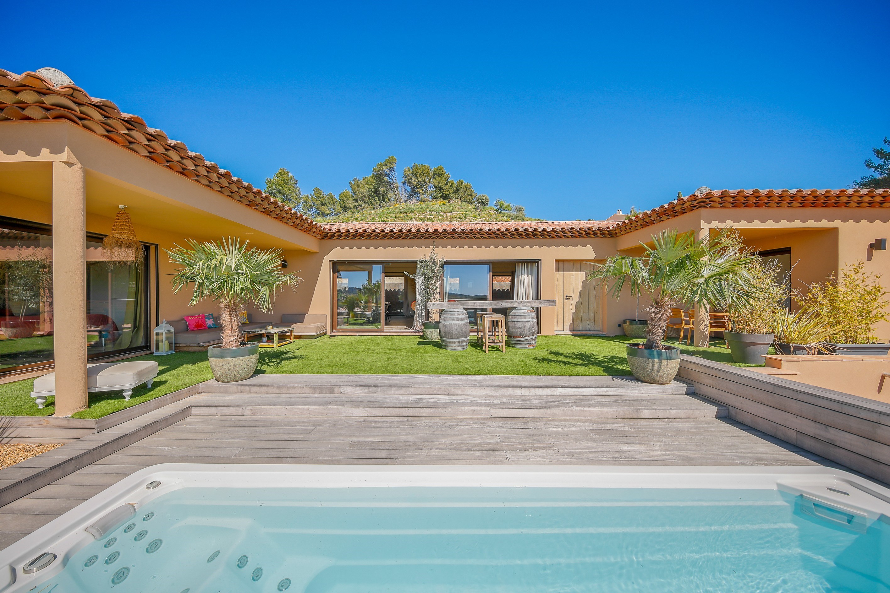  Le Castellet – Recent Contemporary Villa with Panoramic Views - 物件實景