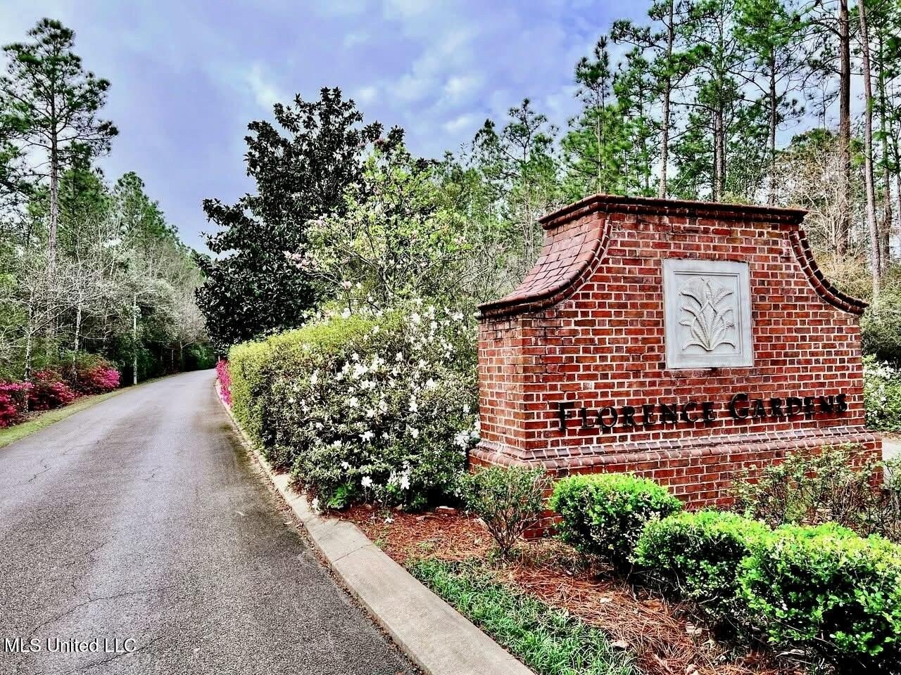 Gulfport, Mississippi, 39503, United States, 5 Bedrooms Bedrooms, ,3 BathroomsBathrooms,Residential,For Sale,1921142