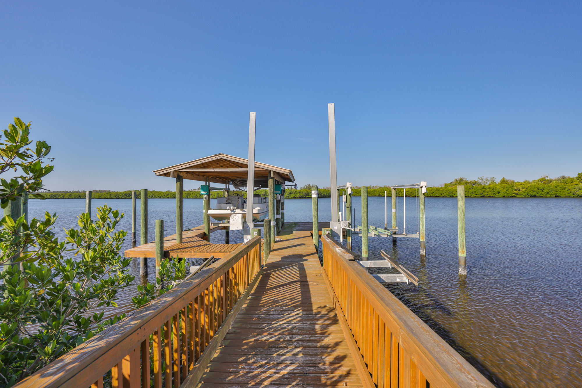 Ruskin, Florida, 33570, United States, 3 Bedrooms Bedrooms, ,2 BathroomsBathrooms,Residential,For Sale,2002551