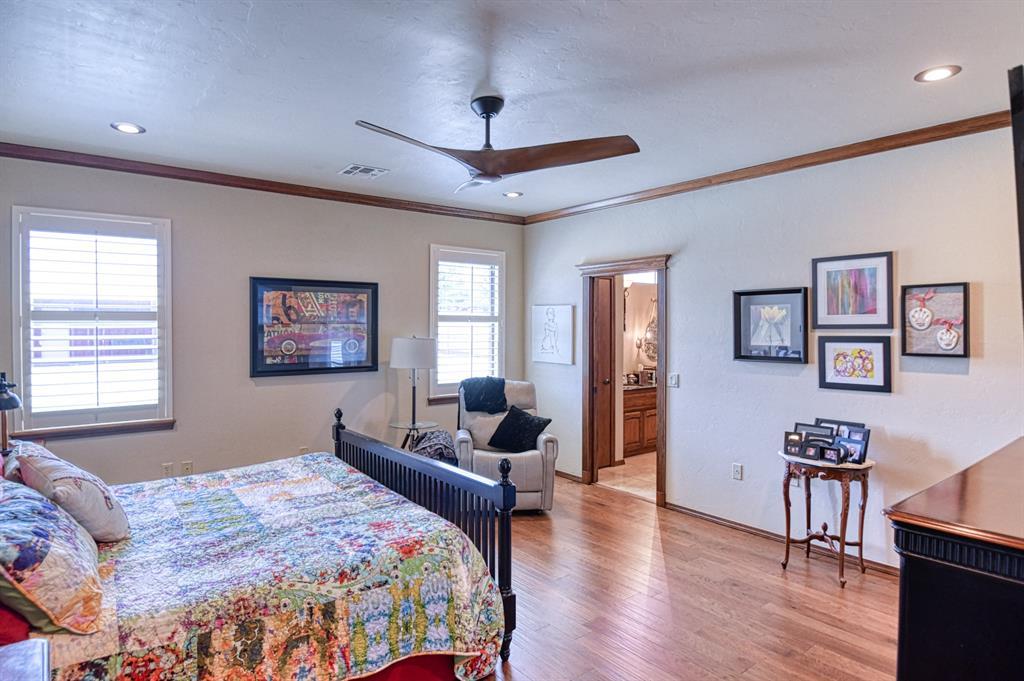 Chickasha, Oklahoma, 73018, United States, 4 Bedrooms Bedrooms, ,5 BathroomsBathrooms,Residential,For Sale,1921713