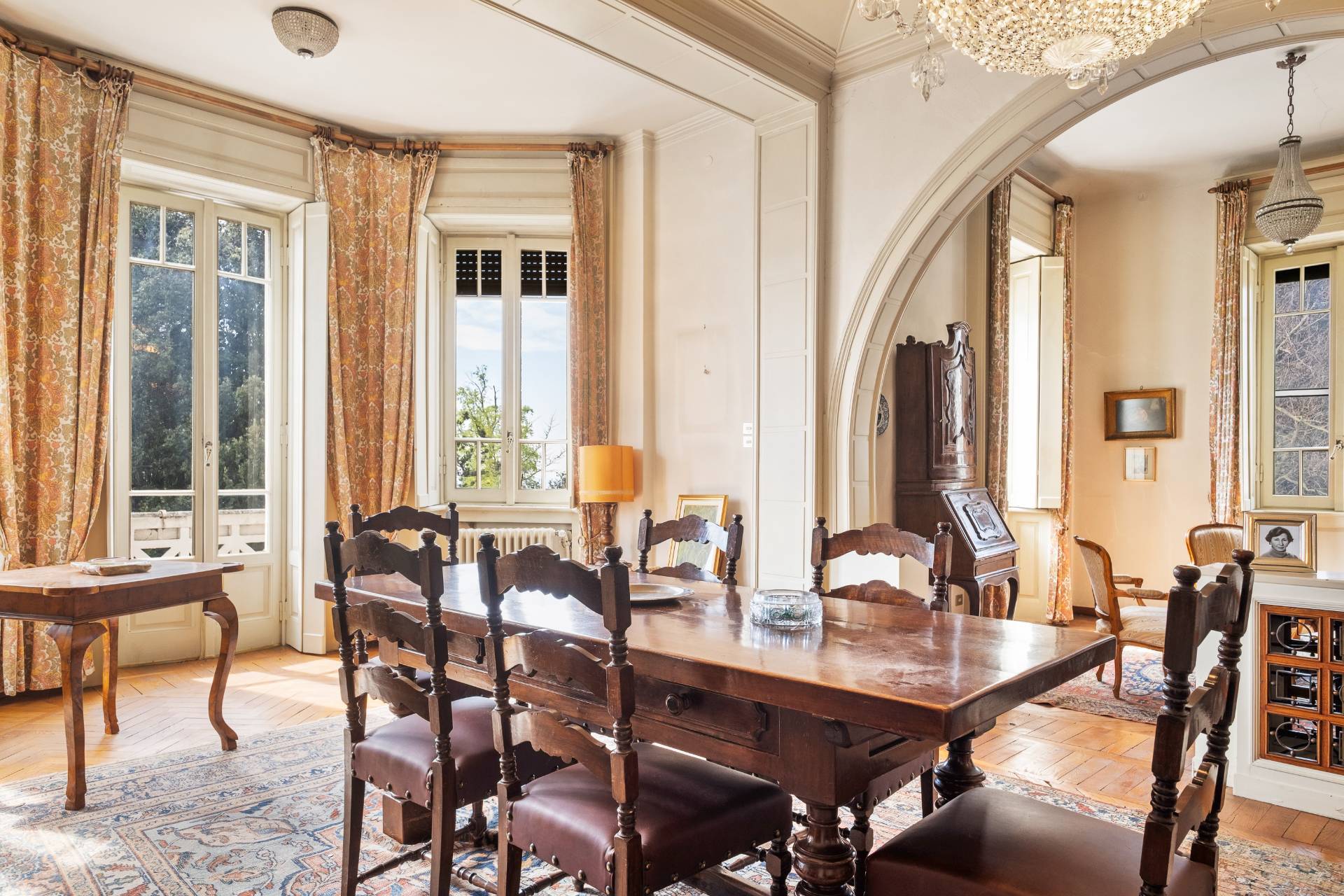 Varese, Varese, 21100, IT, 7 Bedrooms Bedrooms, ,3 BathroomsBathrooms,Residential,For Sale,1796981
