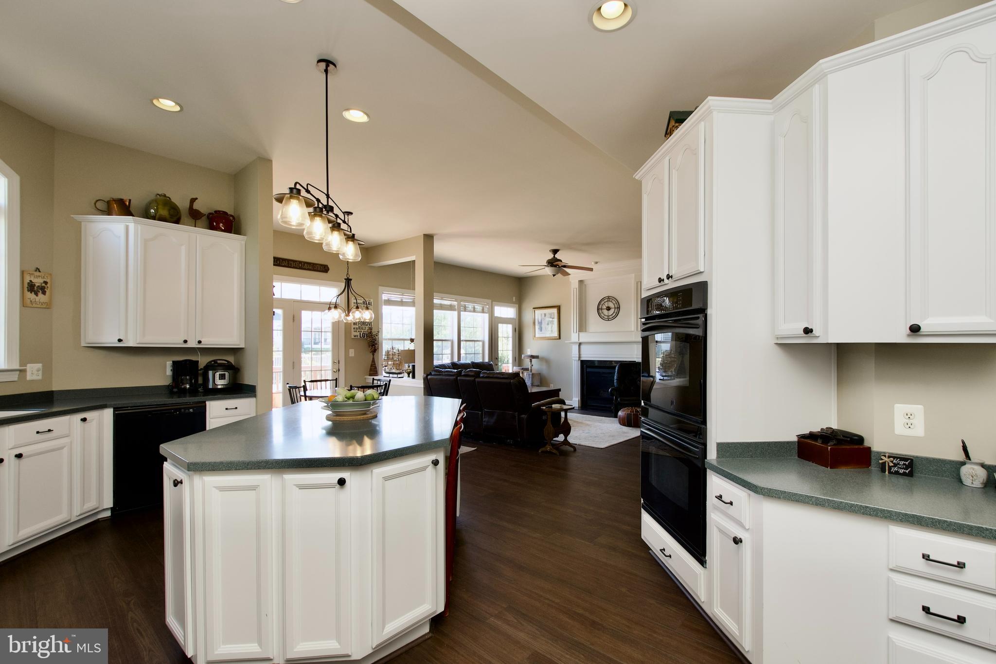 Aldie, Virginia, 20105, United States, 4 Bedrooms Bedrooms, ,5 BathroomsBathrooms,Residential,For Sale,1943897